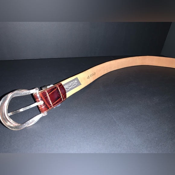 Brighton, vintage women’s belt. Beautiful silver plated horseshoe belt buckle. main image 4